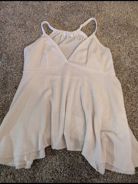 🌼 Ces Femme Cream Textured V-Neck Spaghetti Strap Camisole Size Large EUC